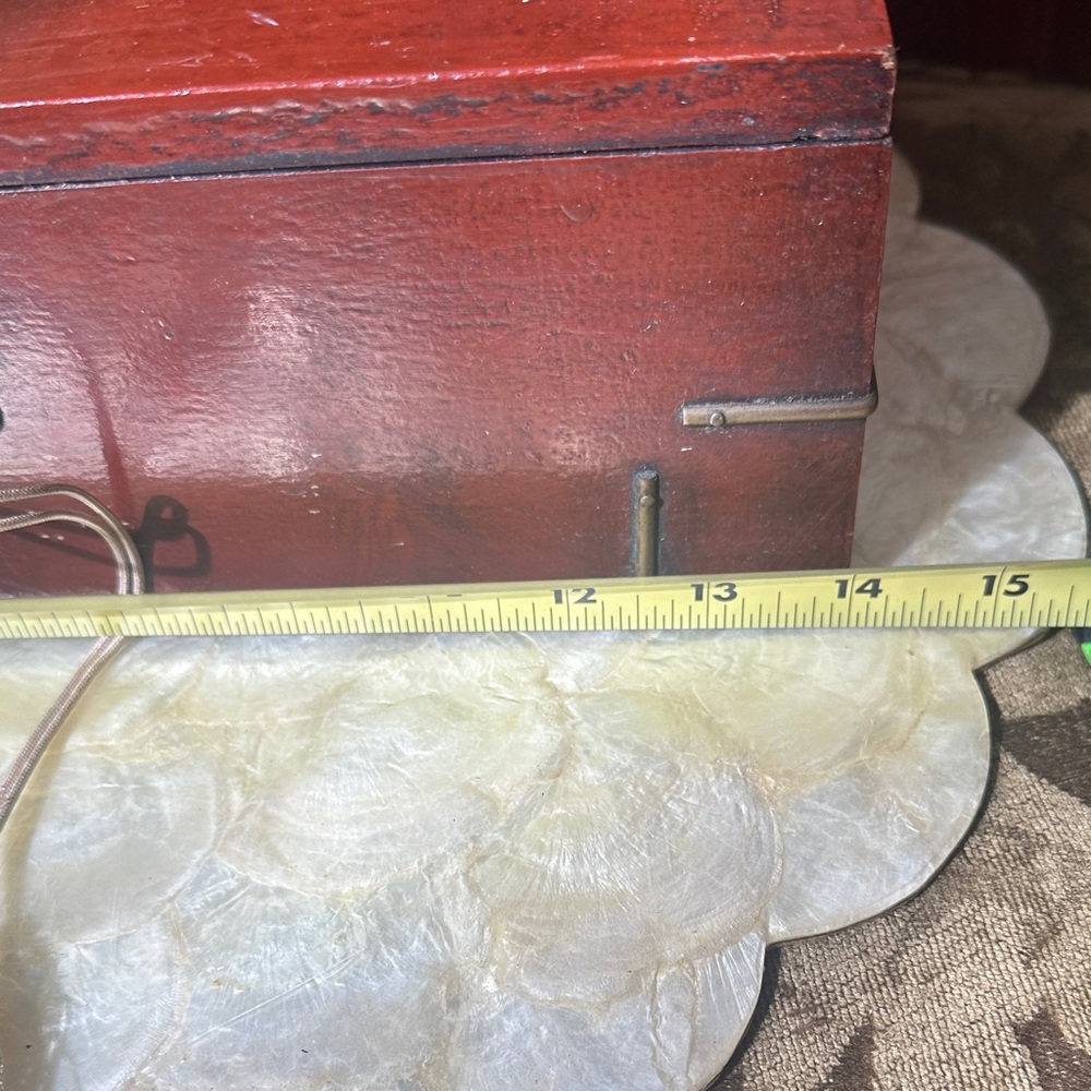 Vintage Red Lacquered Chinese Document Box with brass fittings - Picture 13 of 16